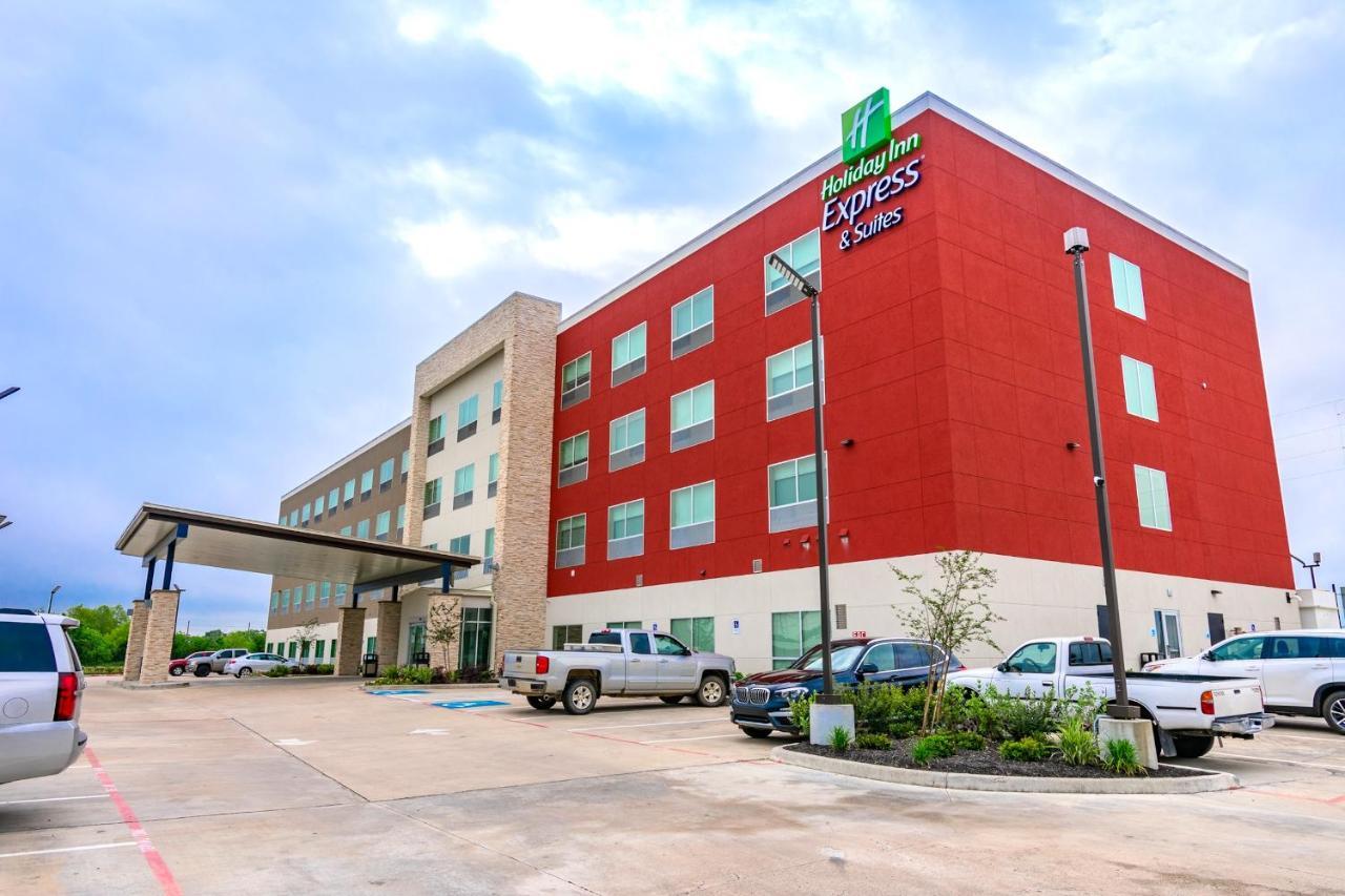 Express & - Iah - Beltway 8 By Ihg 3* Houston