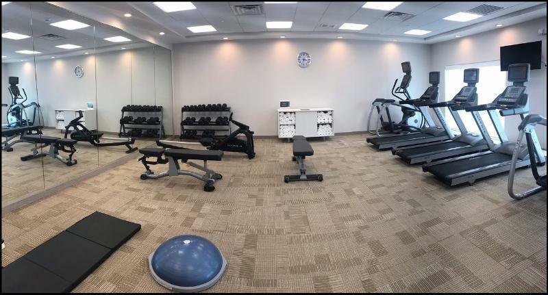 Express & - Iah - Beltway 8 By Ihg Otel 3*